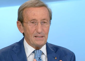 Gianfranco Fini a Napoli: incontro al Circolo Artistico Politecnico