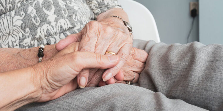 L’appello: «Illuminiamo i palazzi di viola in occasione della giornata mondiale dell’alzheimer»