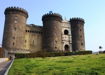 FdI Napoli: «Maschio Angioino, da Ministero trasferiti i fondi ma Comune è fermo»