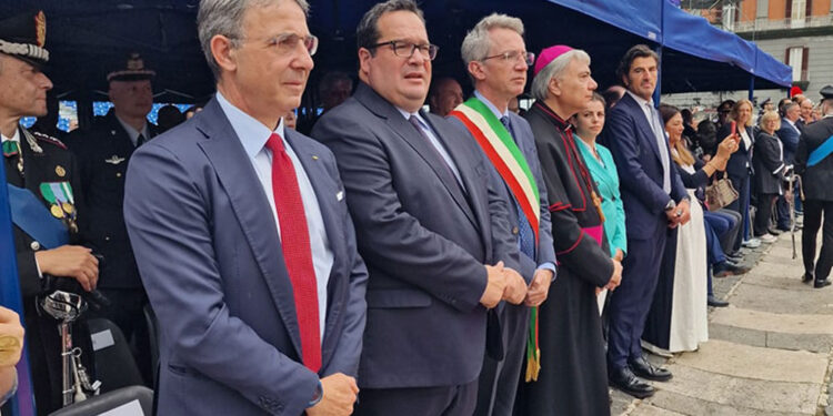Durigon a Napoli per la premiare famiglia Camboni: «Spirito altruista di Gianluca è esempio»
