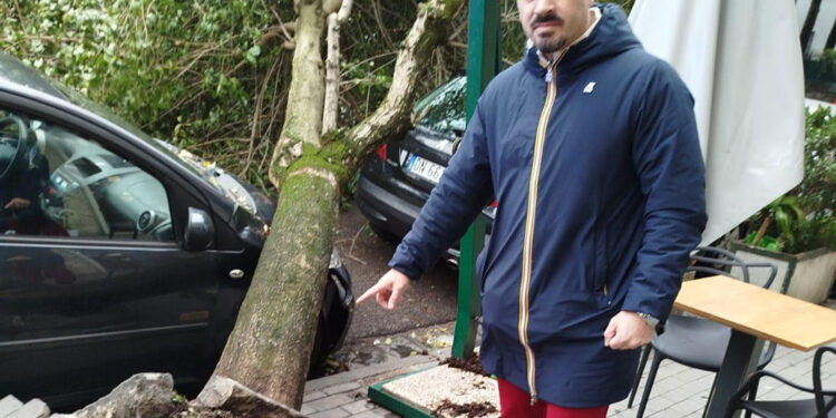 Vomero nel degrado, Manzo (FDI) denuncia: «Una vergogna per Napoli»