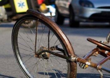 Ferito dopo un incidente in bicicletta: chi sa parli