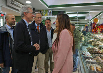 Napoli, 80 anni di attività del Bar Roma: targa a eccellenza del Vomero