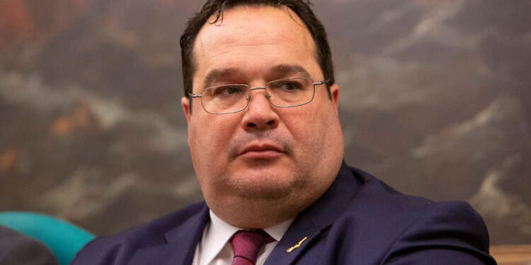 Zinzi: «Gli insulti di Mastella a Durigon avvelenano la politica, Fico prenda le distanze»