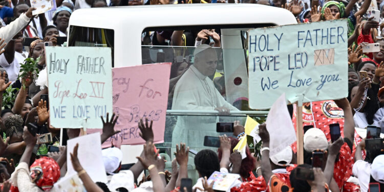 Il Papa, ‘l’umanità ha fame di pace, servono gesti di perdono’