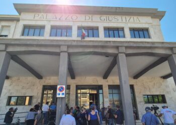 Sorelle ritrovate: interrogatori conclusi, i fermati hanno risposto al gip