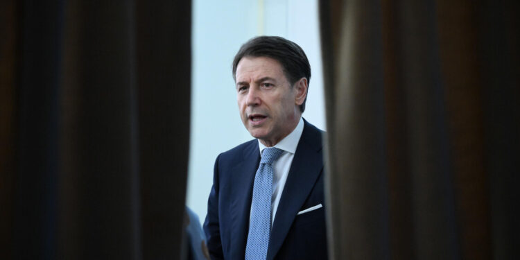 Conte, primarie o scegliere insieme il candidato più competitivo come nelle Regioni