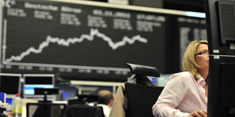 Mercati, settimana segnata da accordo USA-Iran e crollo dei titoli tech