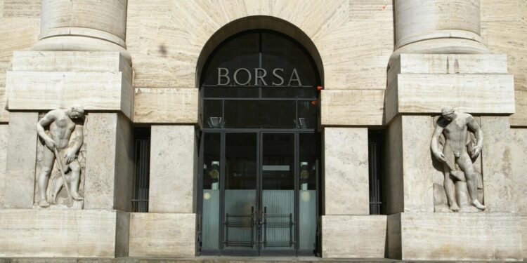 Borsa: Milano (-1,3%) debole con l’Europa in attesa dell’avvio di Wall street