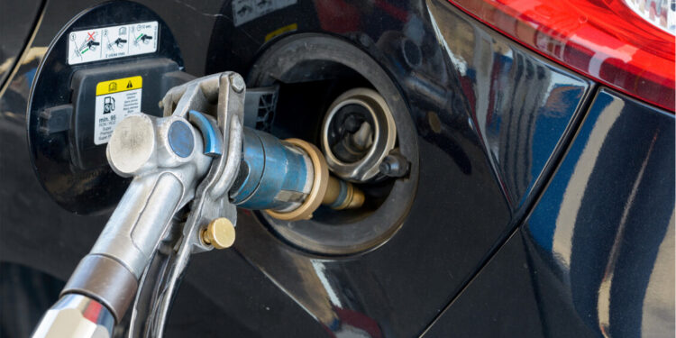 Auto, sul sito Mimit il decreto sugli incentivi a retrofit a gas, 21 milioni in 4 anni