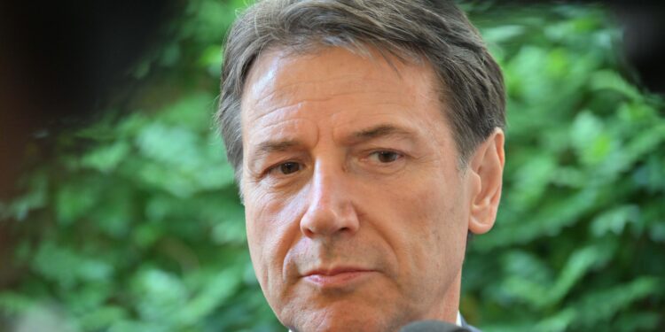 Inchiesta Covid, Conte scrive a La Russa e Fontana: “Pronto a farmi audire ma non lascio commissione”