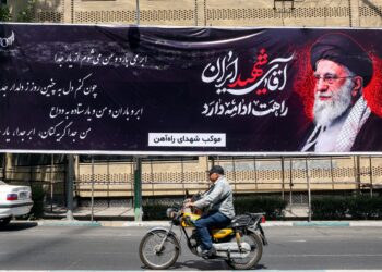 Iran, media: domani colloqui indiretti con Usa su Hormuz