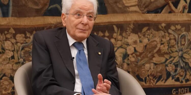 Mattarella: “Oggi rischio è società con ricchezza in poche centinaia di mani”