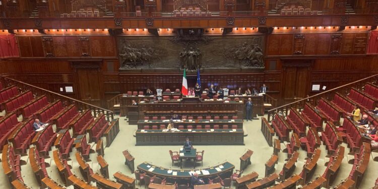Legge elettorale, alla Camera scintille maggioranza-opposizioni: rebus preferenze