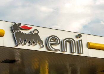 Eni vola in Borsa dopo la trimestrale: titolo a +4,5% con utile raddoppiato