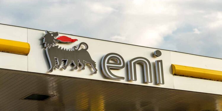 Eni vola in Borsa dopo la trimestrale: titolo a +4,5% con utile raddoppiato