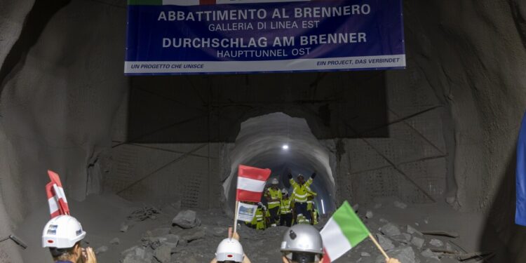 Tunnel del Brennero, scavo austriaco si congiunge a quello italiano