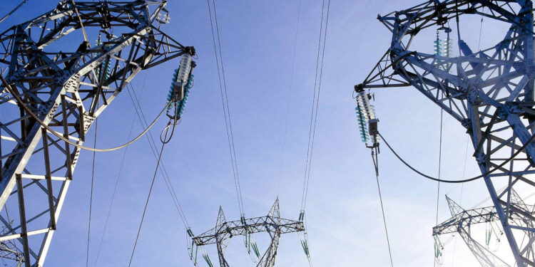 Elettricità, verso l’addio al prezzo unico nazionale: Arera apre alle tariffe zonali