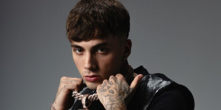 Droga e pistola in casa, arrestato a Milano il rapper Tony Boy