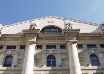 Borsa: Milano gira in calo, Ftse Mib -0,07%