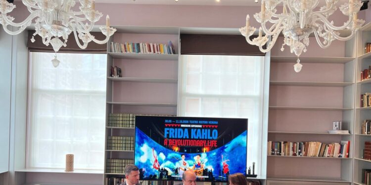 ‘Uno show immersivo su Frida Kahlo’, il Teatro Ristori fa breccia a Londra
