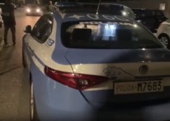 Difende la madre e il compagno lo accoltella, 15enne in ospedale