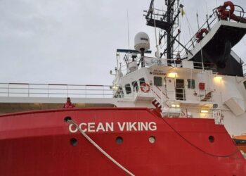 La nave Ocean Viking soccorre 55 migranti in zona sar maltese