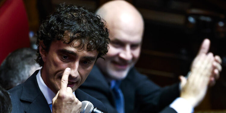Le opposizioni a Fontana: ‘Sanzioni per Bignami dopo le false accuse a Scalfaro’