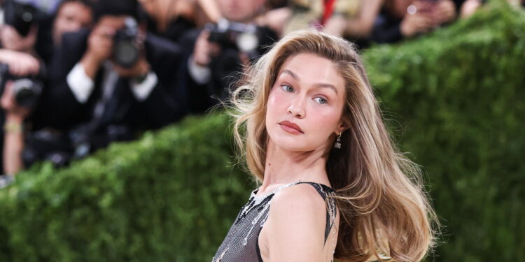 Bradley Cooper e Gigi Hadid sposi? Coppia avvistata con anello all’anulare