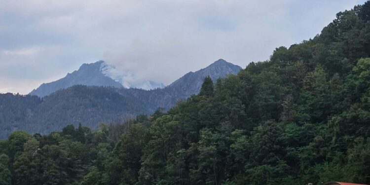 Incendio da 9 giorni sul Monte Barone, bruciati mille ettari