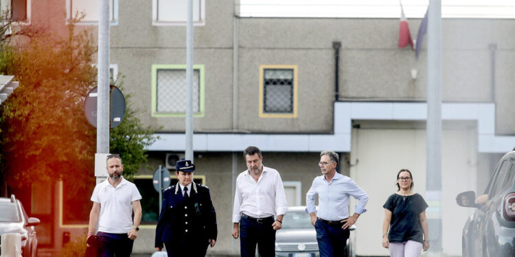 Salvini torna a Bollate, quarta visita al gioielliere Roggero