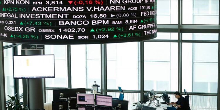 Lo spread è sceso sotto gli 80 punti dopo più di due settimane, rendimenti al 3,93%