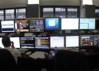 Lo spread è tornato a 80 punti base, rendimenti al 4%: cosa significa per i Btp