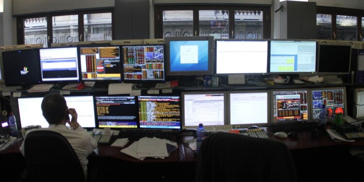 Lo spread è tornato a 80 punti base, rendimenti al 4%: cosa significa per i Btp
