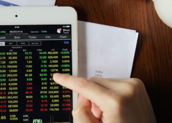 Spread Btp-Bund stabile a 76,6 punti, rendimenti al 3,91%: come cambiano i costi del debito pubblico