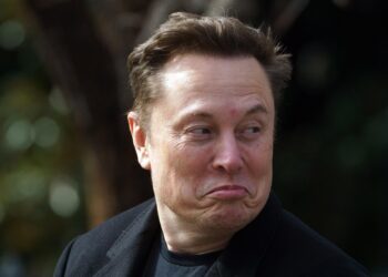 Tutti i problemi di Elon Musk, da Tesla alle azioni di SpaceX fino al razzo sulla Luna