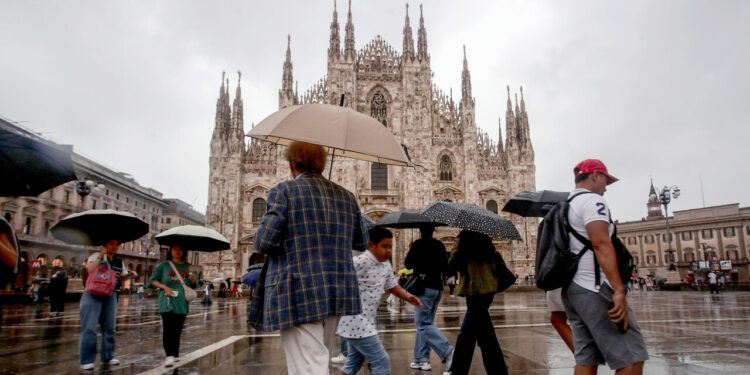 Caldo, niente bollini rossi fino a venerdì ma domani 6 città in arancione