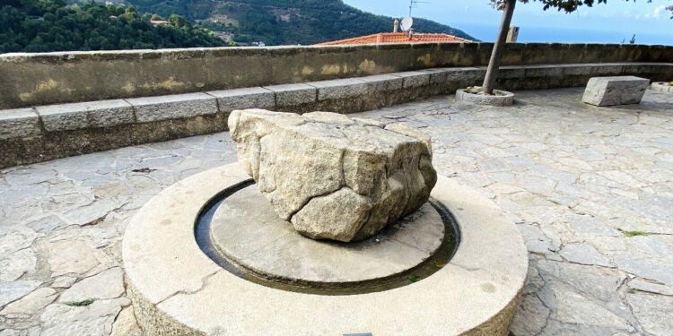 Scultura, l’Elba celebra estate 1996 di Gio’ Pomodoro sull’isola