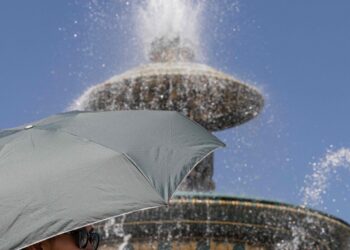 Caldo record da Nord a Sud, lunedì 25 città col bollino rosso u 27 monitorate