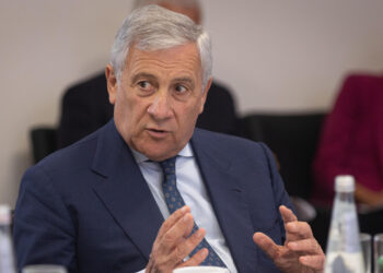 Tajani, non sottovalutare rischio terrorismo, lo stop a Schengen resta fino al 15