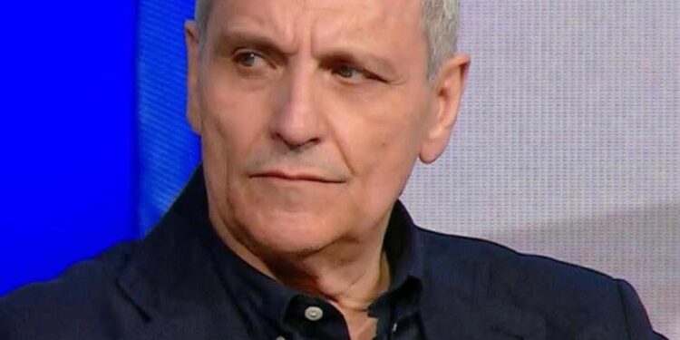 Lo scrittore de Giovanni: “Vita dura per i giallisti, la realtà supera l’immaginazione”