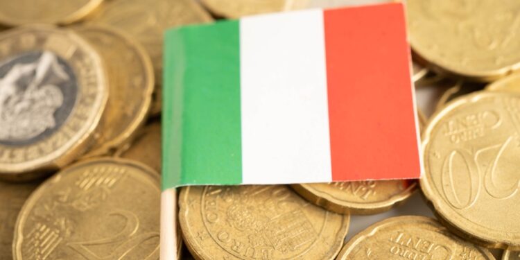 Debito pubblico record oltre 3.200 miliardi, cresce la quota in mano agli investitori esteri