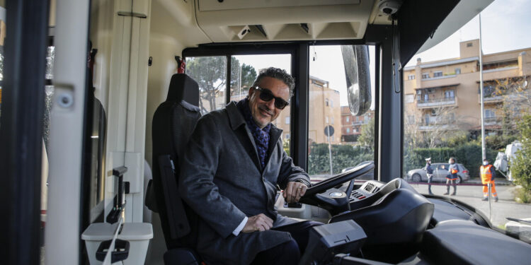 Brevetto per pagare in criptovalute biglietto di bus e sosta