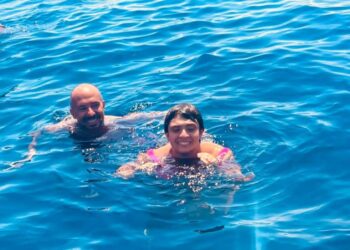 Faraone, le foto con la figlia e gli insulti social: “L’autismo non è contagioso, la cattiveria sì”