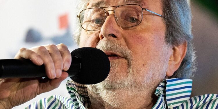 Guccini, Meloni: “Livoroso con me, ma continuo a cantare le sue canzoni. Lo ringrazio per averci regalato emozioni”