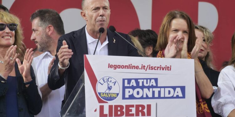 Lega, parla Romeo: “Salvini? Non mi interessano le sfide. Dobbiamo tornare allo spirito di Bossi”