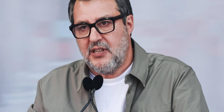 Lega, Salvini frena ala nordista: “Basta beghe, al lavoro per rafforzare squadra”