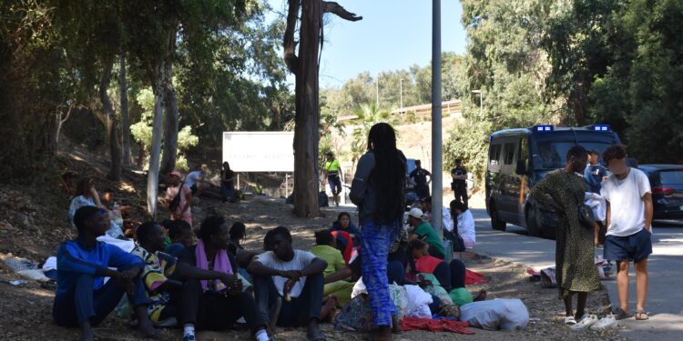 Ceuta: minori migranti, situazione insostenibile con occupazione al 2600%