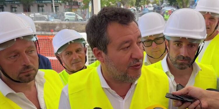 Migranti, Salvini: “Germania riporti in patria navi Ong prima di rimandarci anche una sola persona”