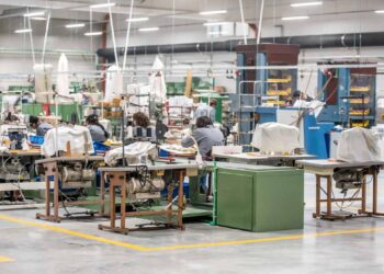 Industria, Italia -1% a giugno: peggio di Germania, Francia e Spagna mentre l’Eurozona è ferma